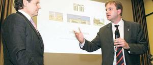 Diskussion. CDU-Ortsvereinschef Drewitz, Steeven Bretz (r.), ist von den Plänen der Investoren um Henrik Aldinger (l.) noch nicht überzeugt. Die Anwohner befürchten eine Verschlechterung der Lebenssituation, der Investor macht dagegen Zugeständnisse.