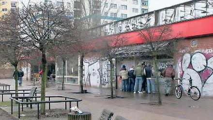 Größter baulicher Missstand. So wird der einstige Kaufhallen-Standort am Schilfhof im Stadtteilkonzept bezeichnet. Seine Zukunft bleibt ungeklärt.