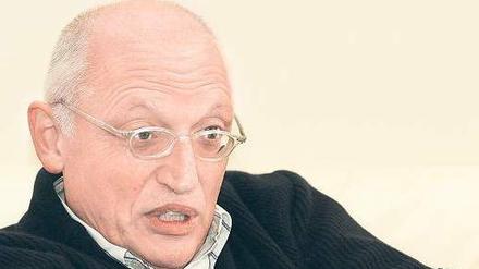 Warnt vor dem Abbau an den märkischen Hochschulen: der frühere EU-Kommissar und SPD-Politiker Günter Verheugen, der in Potsdam lebt.