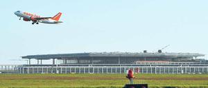 Zoff um Lärm. Die Anwohner fordern die Änderung der Flugrouten.