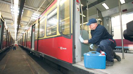 Abgeschrubbt. Die S-Bahn erhielt strengere Auflagen für die Sauberkeit.
