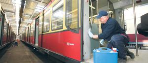 Abgeschrubbt. Die S-Bahn erhielt strengere Auflagen für die Sauberkeit.