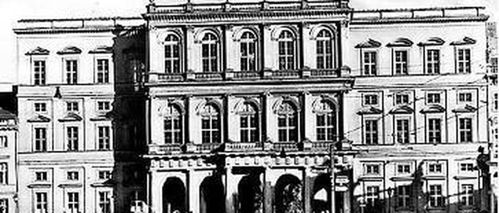 Gontards Meisterwerk: Mit seiner Prachtfassade galt der Palast Barberini als eines der schönsten Gebäude am historischen Alten Markt. Sein Wiederaufbau bildet das Herzstück des Leitbautenkonzeptes.