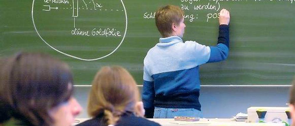 Das Lernen lernen. Im Osten Deutschlands galt die Förderschule lange als geschützter Raum. Der Preis dafür ist, die meisten Schüler erreichen keinen regulären Abschluss. Im Westen meiden Eltern die dortigen der Name verrät es Sonderschulen.