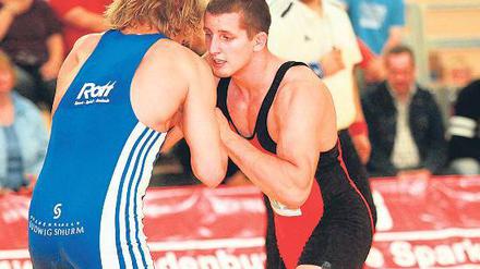 Solide Leistung in allen Kämpfen. Daniel Hlavati (rechts) ist der einzige Ausländer im Germania-Team. Im bisherigen Saisonverlauf gehörte der Ungar zu den wenigen Potsdamer Kämpfern, die überzeugen konnten.