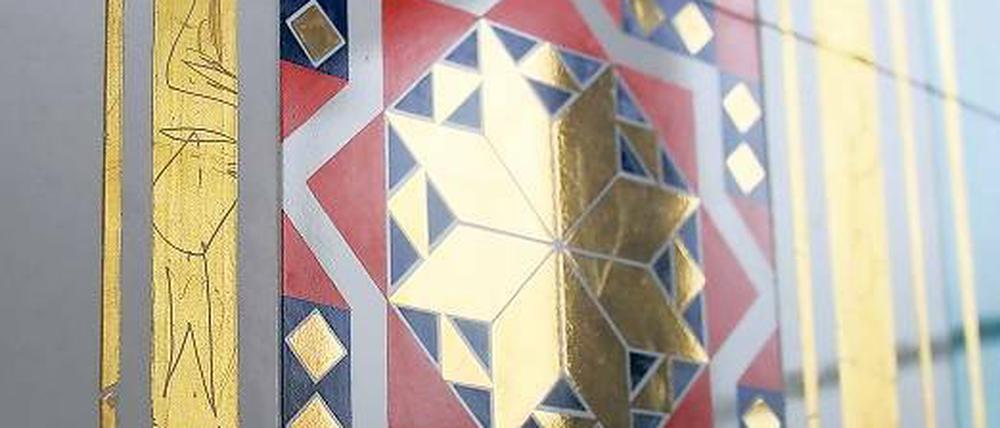 Zerkratzter Glanz. Die Reparatur der Goldfliesen kostet um die 3500 Euro.