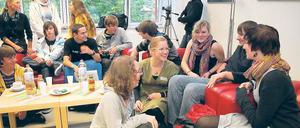 Israelische Schüler zu Gast in Potsdam. Gestern gab es das erste Kennenlernen an der Voltaire-Gesamtschule.