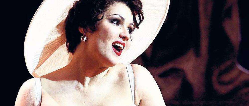 Auch bald live in Potsdam zu erleben. Zumindest auf der Leinwand: Die Sopranistin Anna Netrebko.