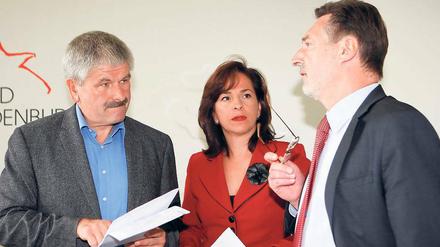 Vor der Stichwahl. Jann Jakobs (SPD, r.) und Hans-Jürgen Scharfenberg (Linke) treten am 3. Oktober erneut gegeneinander an, Barbara Richstein (CDU) wurde bei der Oberbürgermeisterwahl dagegen mit nur 10,5 Prozent Dritte.
