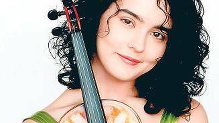 Alena Baeva spielt im ersten Sinfoniekonzert im Nikolaisaal.