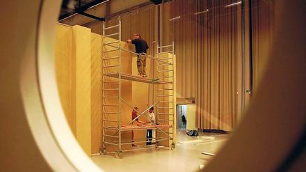 Vorbereitungen für 3000 Mediziner. Tagungszentrum für den bislang größten Kongress in Potsdam wird die Metropolis Halle am Filmpark Babelsberg sein, in der derzeit gut 30 Filmpark-Mitarbeiter die Veranstaltung vorbereiten.