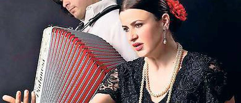 Bucharest Tango. Sängerin Ona Catalina Chitu und Dejan Jovanovic.