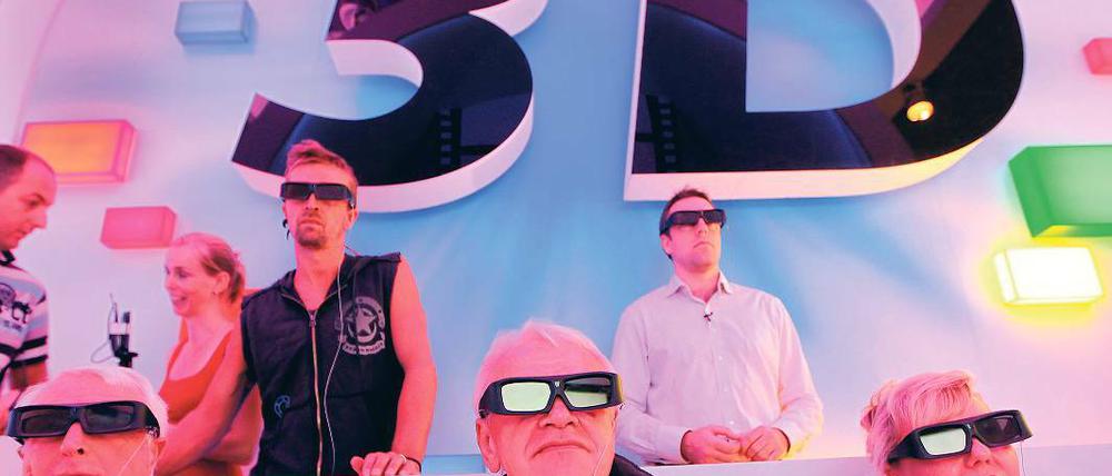 Der Zuschauer trägt Brille. Das stellen sich zumindest die Hersteller von 3-D-Unterhaltungselektronik vor, die sich zahlreich auf der Ifa präsentieren.