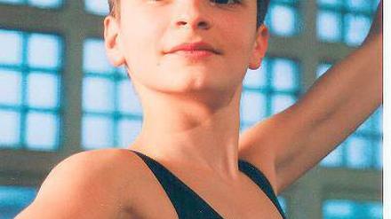 Adrian Görne im Alter von 12 Jahren beim Training im Ballettsaal.