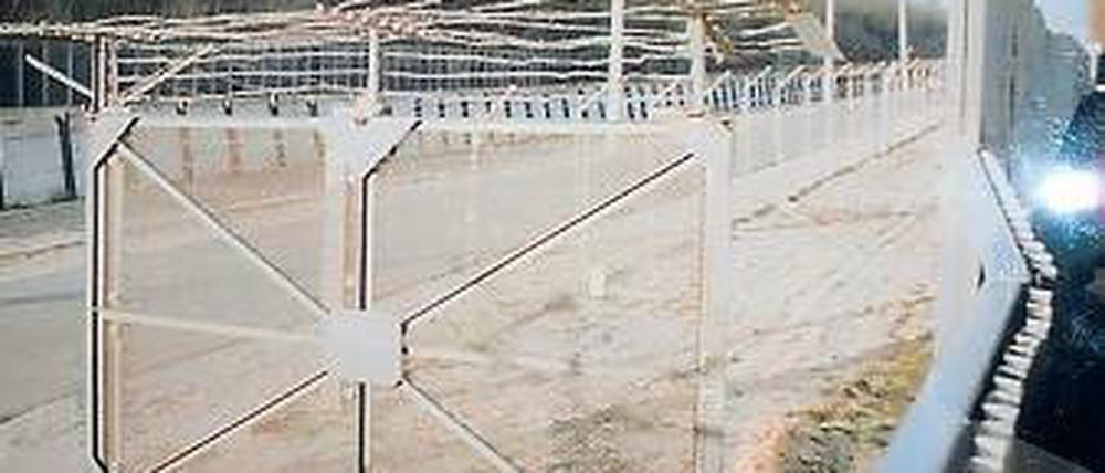 Bilder der Mauer. Der Grenzstreifen An der Stammbahn in Kleinmachnow.