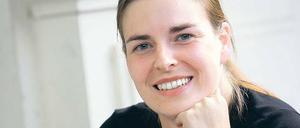 Schreibtisch und Webstuhl. Die Potsdamerin Kerstin Raatz fühlt sich an beiden wohl.