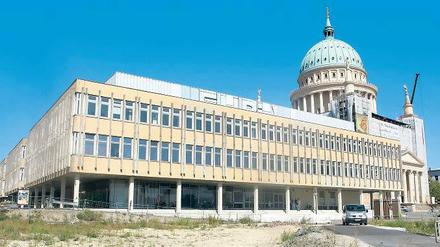 Abriss erwartet. Das FH-Gebäude am Alten Markt. Bleibt es nun stehen?