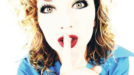 Psssst! Aber nicht weitersagen! Anke Orschinack alias Amor & Ophelia kann auch gut mit der Ironie.