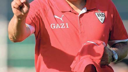 Will in Babelsberg siegen. Christian Gross, Trainer des Bundesligisten VfB Stuttgart, konnte mit seiner Mannschaft nicht die gewünschte ausgiebige Vorbereitung durchführen.