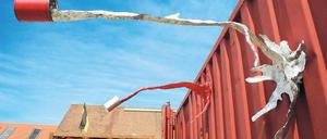 Ein Lasso fürs Auge: Für eine Galerie im Container müssen schon besondere Hingucker um Aufmerksamkeit buhlen.