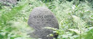 Fast vergessenen im Grünen. Das Grab von Hans Otto auf dem Wilmersdorfer Waldfriedhof in Stahnsdorf.