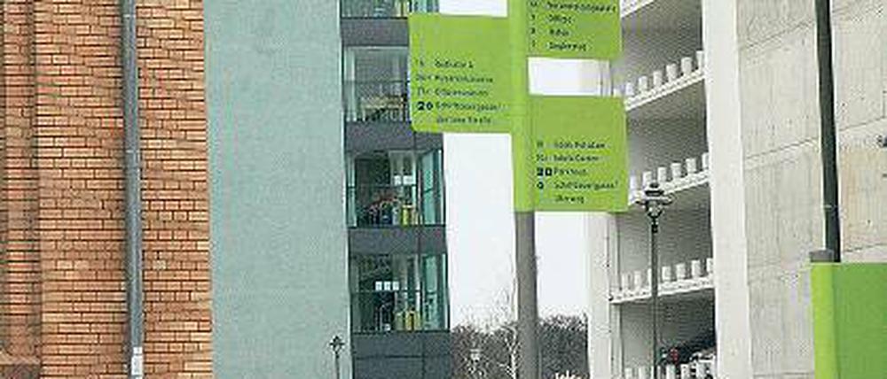 Orientierung. Am Kulturstandort Schiffbauergasse fast eine Kunstform.