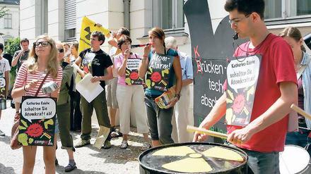 Atom-Alarm: Atomkraftgegner protestierten gestern in Potsdam.