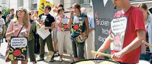 Atom-Alarm: Atomkraftgegner protestierten gestern in Potsdam.