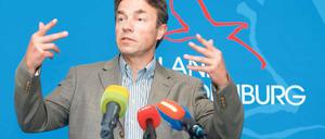 Minister für Arbeit. Arbeitsminister Günter Baaske (SPD) will Arbeit schaffen.