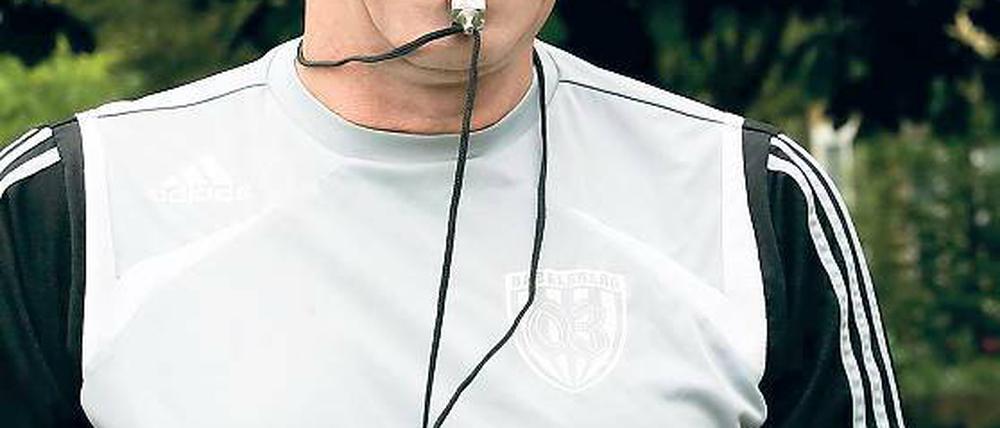 Erfolgreich. Dietmar Demuth (55) ist seit Oktober 2007 Cheftrainer des SV Babelsberg 03, den er in der vergangenen Saison in die 3. Fußball-Liga führte.
