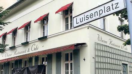 Wiedereröffnung Mitte August. Das Wiener Café am Luisenplatz.