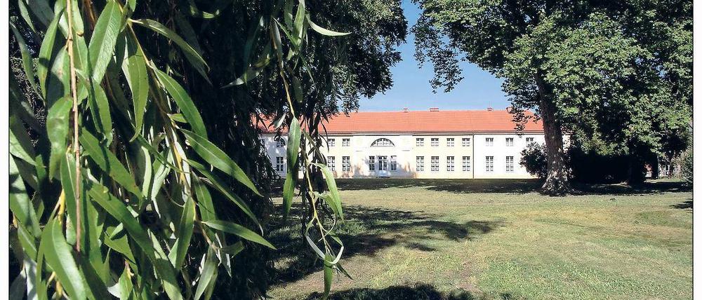 Schloss Still im Land. Die sanierte Sommerresidenz von König Luise und Friedrich Wilhelm III. in Paretz.