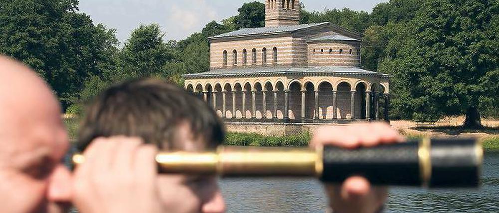 Blickfang: Die Heilandskirche in Sacrow wird mit Bundesgeld saniert.