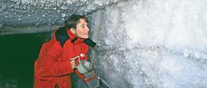 So schön frostig zeigt sich leider keiner der einstigen Kühlorte mehr. Hier handelt es sich um das eisige Untergeschoss der Neumayer-Forschungsstation in der Antarktis.