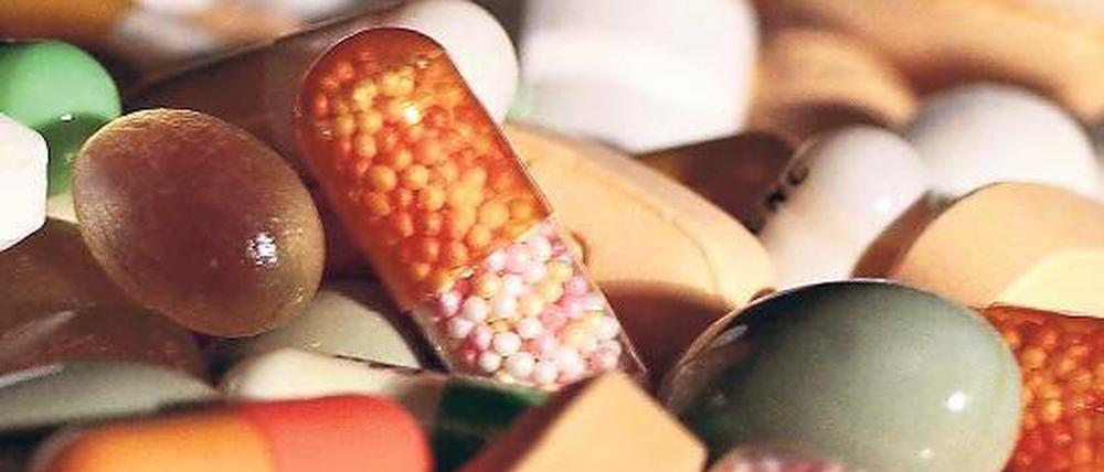 Original oder Fälschung? Produktpiraterie gibt es auch in der Pharmabranche.