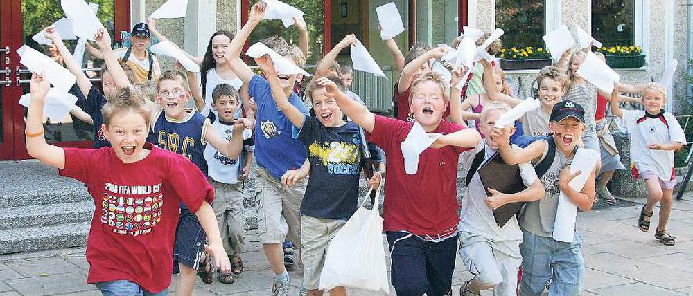 Sommerferien. Nach der Zeugnisausgabe heute heißt es: Ab in die Ferien!