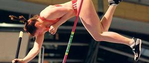 Überfliegerin. Caroline Hasse vom SC Potsdam gewann in Mannheim beim Stabhochsprung und schaffte die Norm für die U 20-WM.