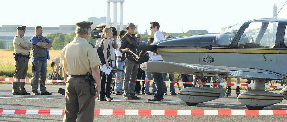 Glück gehabt. Die in Tempelhof notgelandete Maschine war in Tegel zu einem Rundflug gestartet, als es über Neukölln Probleme mit dem Motor gab.