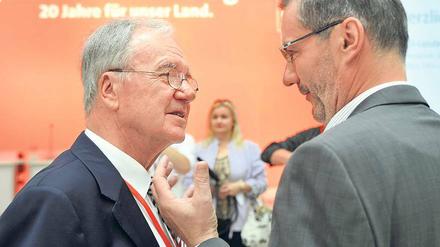 Gründungsvater und Landesvater. Zum ersten Mal seit seinem Rücktritt 2002 hielt Manfred Stolpe, hier mit Ministerpräsident Matthias Platzeck (re.), eine große Parteitagsrede. Sie war zugleich sein politisches Testament.
