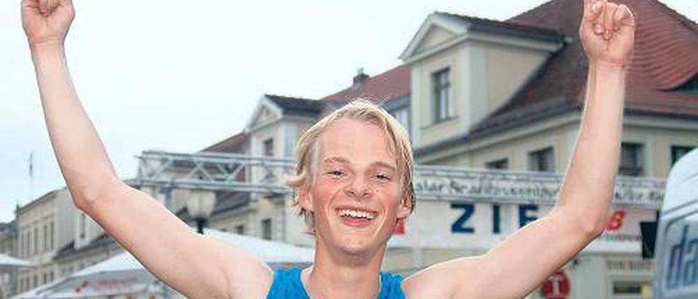 Titelverteidiger. Hagen Brosius trägt zum Meilenlauf die Nummer 1.