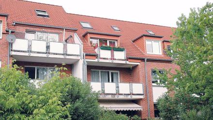 Ort des Grauens. Im Dachgeschoss dieses Hauses geschah das Unfassbare: Die Frau brachte ihre Kinder und dann sich selbst um. Die Gründe dafür sollen im Privaten liegen.