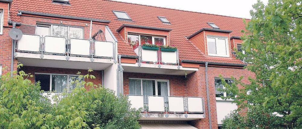 Ort des Grauens. Im Dachgeschoss dieses Hauses geschah das Unfassbare: Die Frau brachte ihre Kinder und dann sich selbst um. Die Gründe dafür sollen im Privaten liegen.