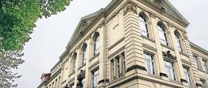 Sanierung in Gefahr? Das Einstein-Gymnasium sollte eigentlich ab 2012 saniert werden.