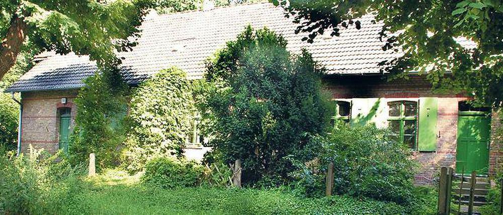 Jenseits der Kammerspiele: Das ehemalige Kanalarbeiterhaus im Zehlendorfer Damm 200 lässt Künstler und Heimatverein von einem neuen Kulturort träumen.