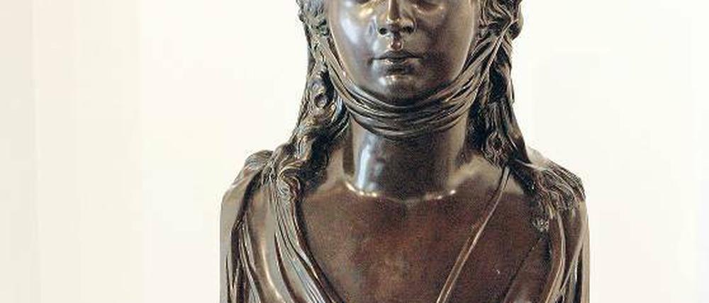 Die restaurierte Königin Luise-Büste, ein Nachguss von 1899.