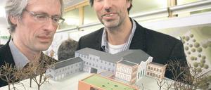 Gastronomie und Grün: Georg Marfels (l.) und Eric van Geisten mit ihrem Entwurf für einen Neubau des Kleinen Saals.