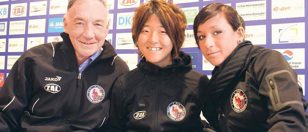 Von Getafe nach Tokio: Yuki Nagasato mit Turbine-Coach Bernd Schröder.