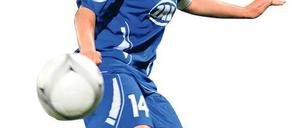 Jennifer Zietz (26) kickt seit 1999 für Turbine Potsdam und ist seit 2007 Mannschaftskapitän.