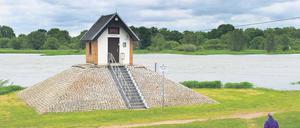 Kritische Ecke. In Ratzdorf treffen Oder und Neiße aufeinander. Beim Hochwasser 1997 zeigte der Pegel einen Höchststand von 6,68 Meter.
