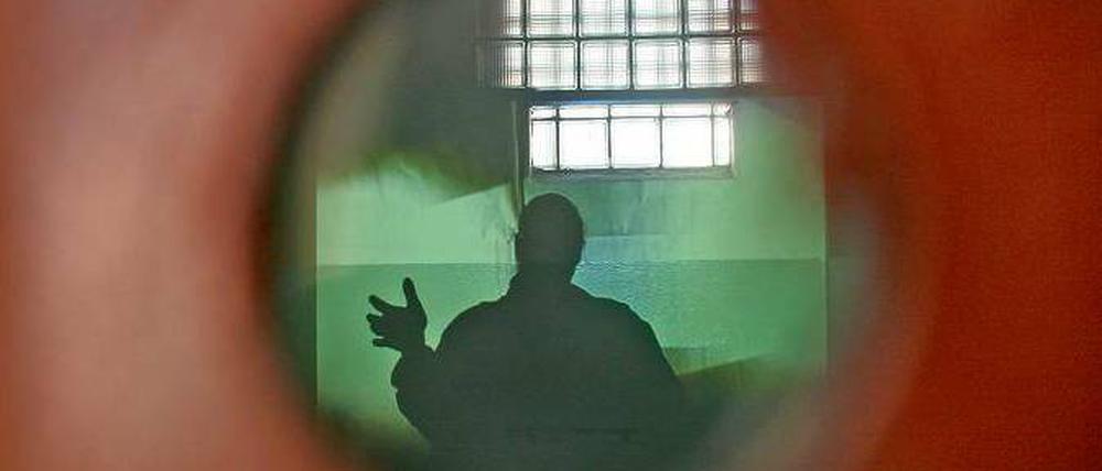 Berlin und Brandenburg gehen bei der Sicherungsverwahrung gefährlicher Straftäter getrennte Wege.